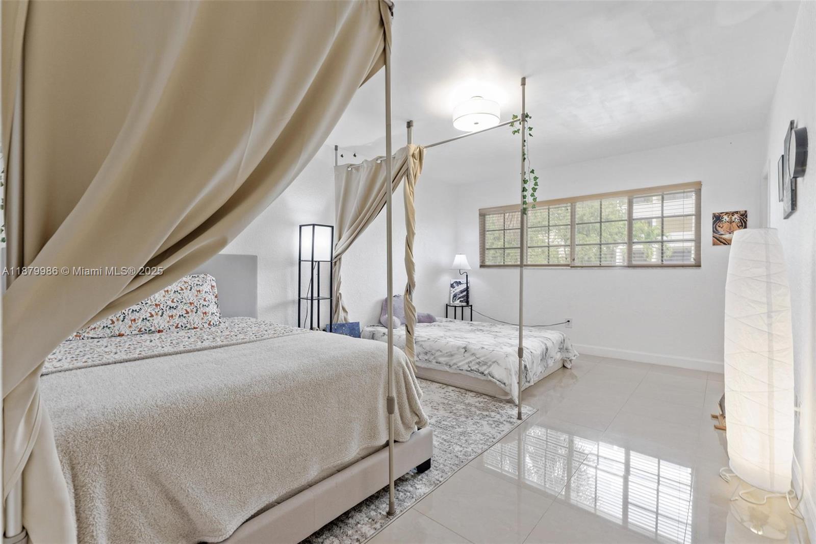 SOUTHERN STAR CONDO - Residential Lease