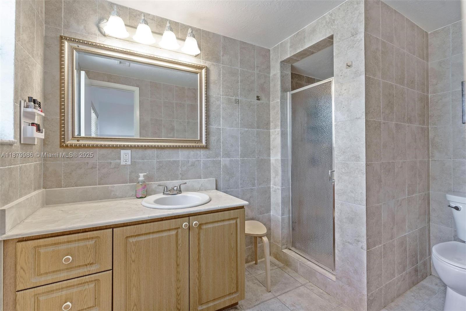 SOUTHERN STAR CONDO - Residential Lease