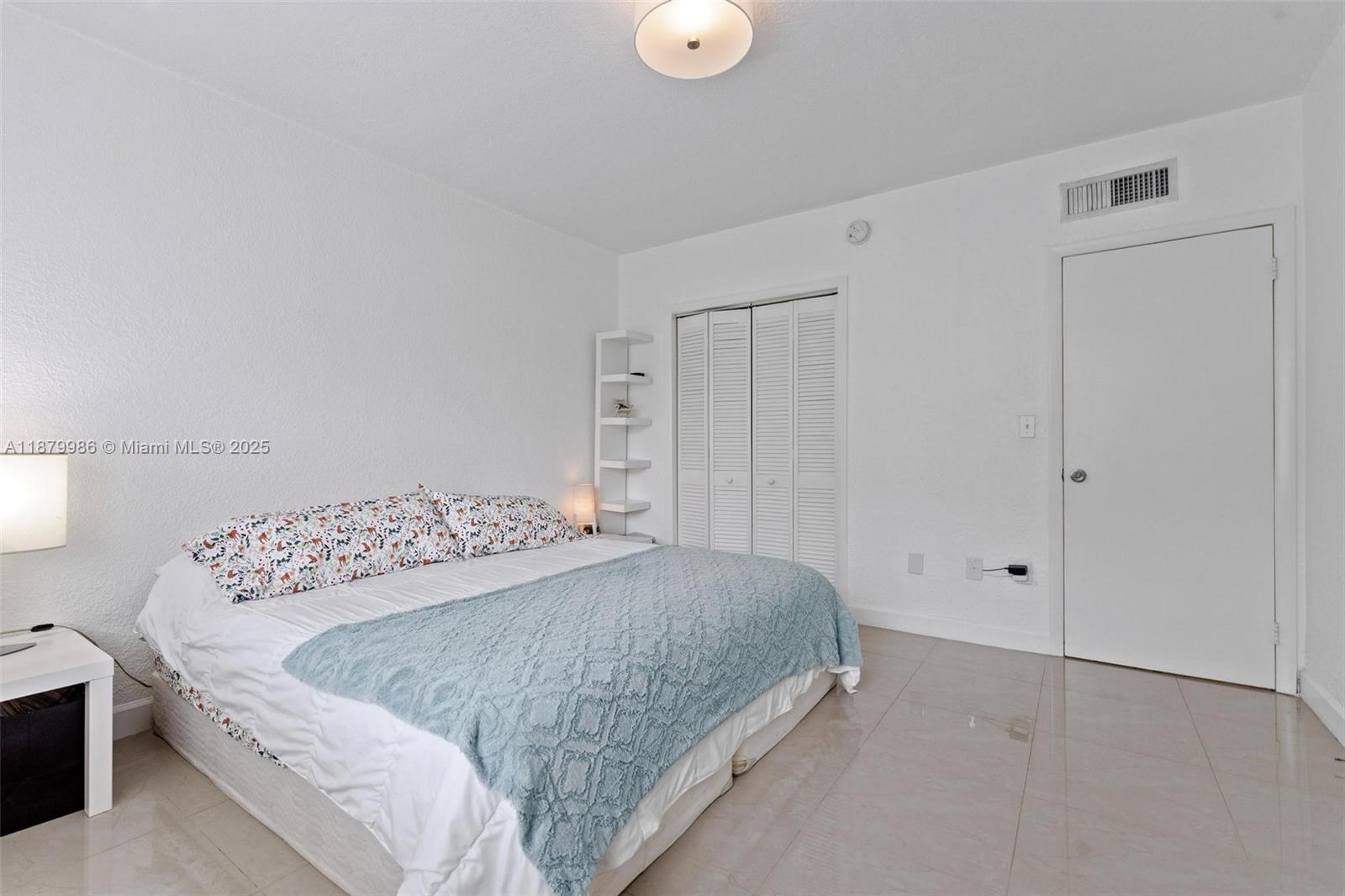 SOUTHERN STAR CONDO - Residential Lease
