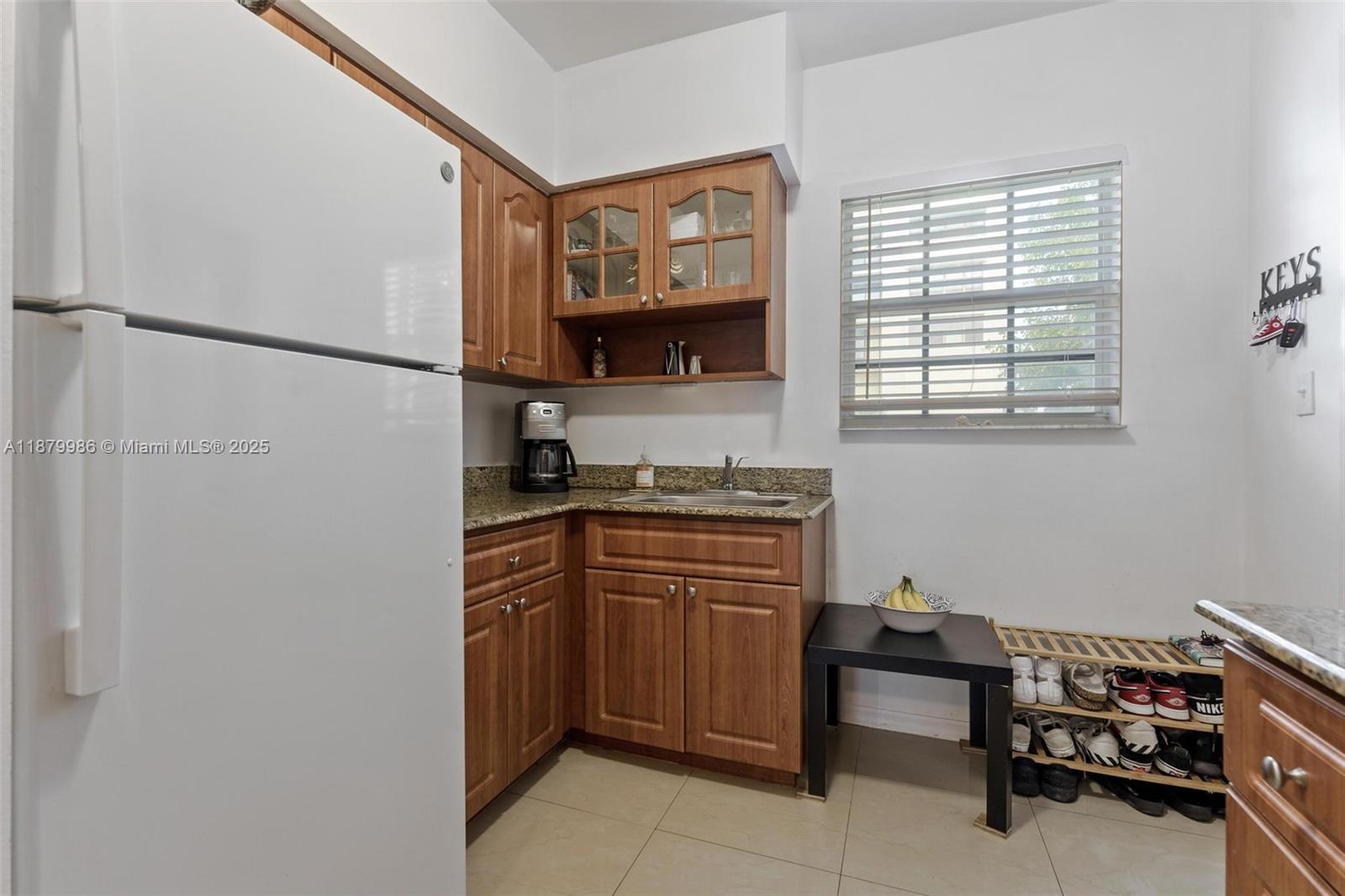 SOUTHERN STAR CONDO - Residential Lease