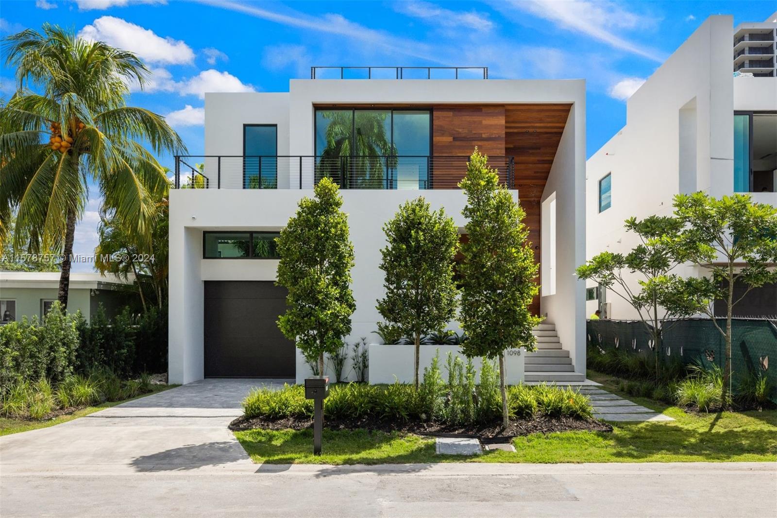 Property for Sale at 1098 N Venetian Dr, Miami, Broward County, Florida - Bedrooms: 5 
Bathrooms: 6  - $6,395,000