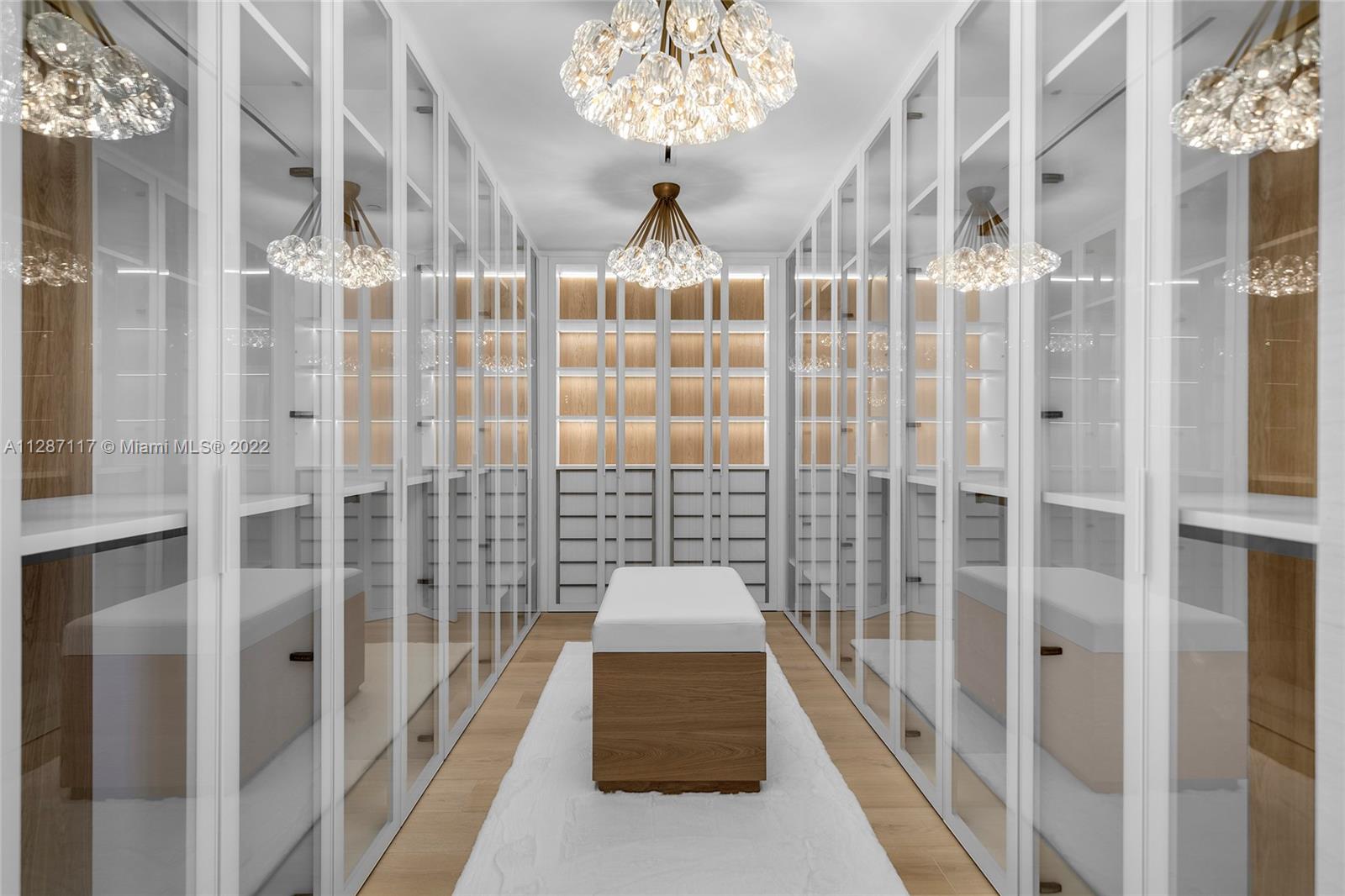 FISHER ISLAND - Residential