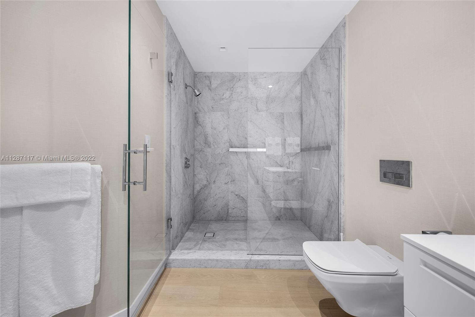 FISHER ISLAND - Residential