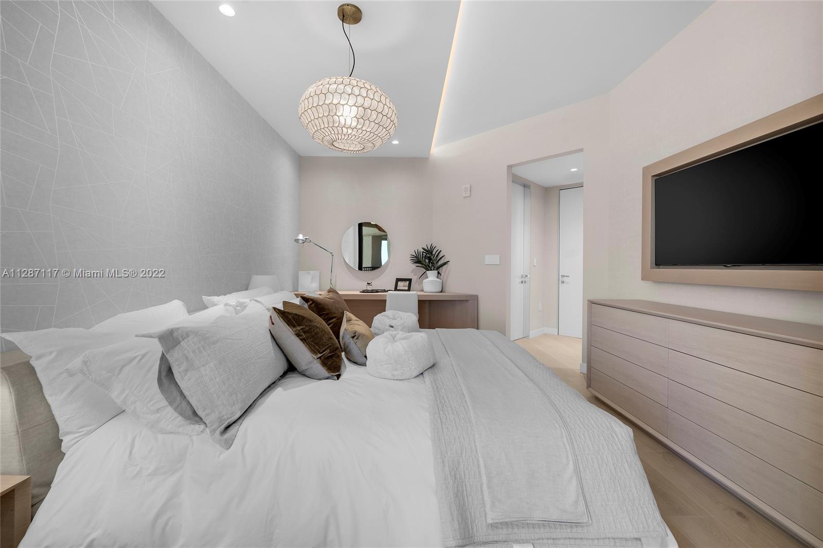 FISHER ISLAND - Residential