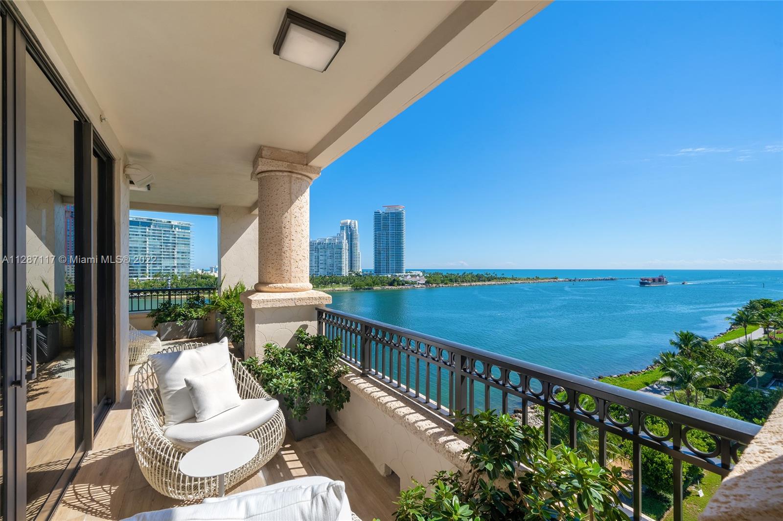 FISHER ISLAND - Residential