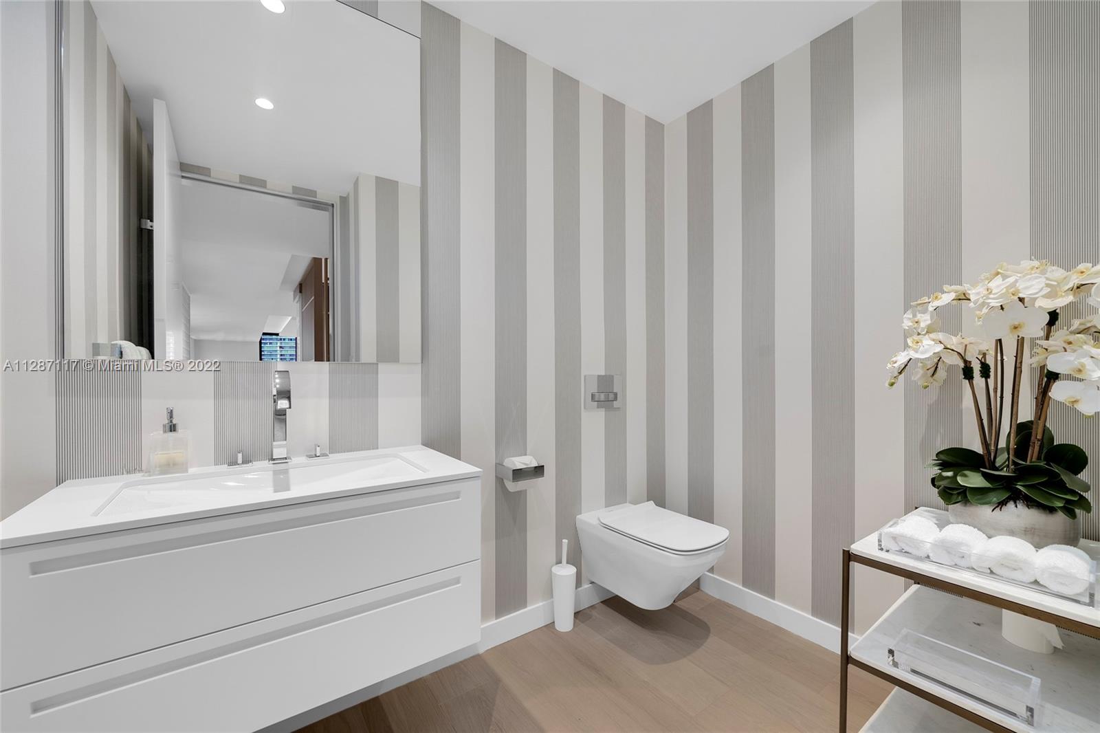 FISHER ISLAND - Residential