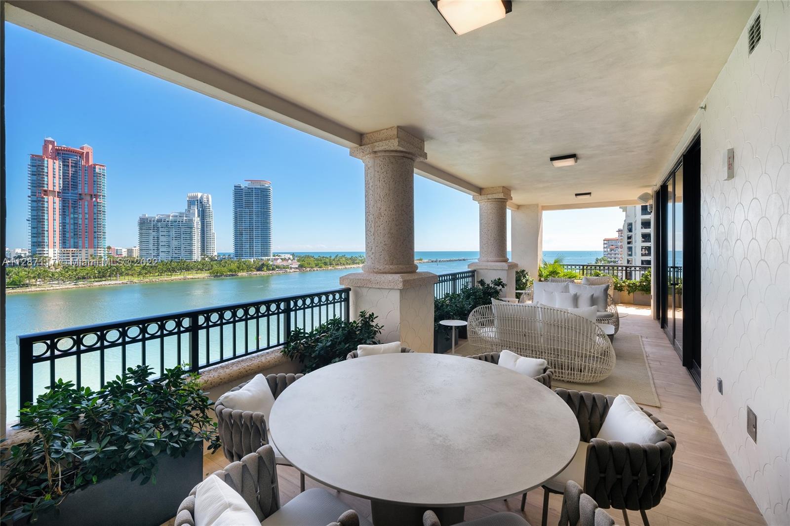 FISHER ISLAND - Residential