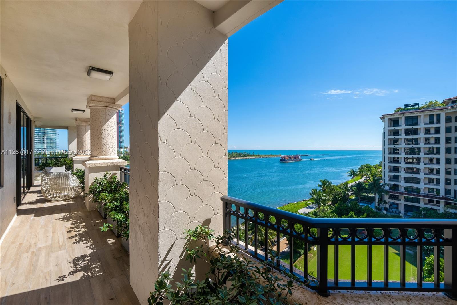 FISHER ISLAND - Residential