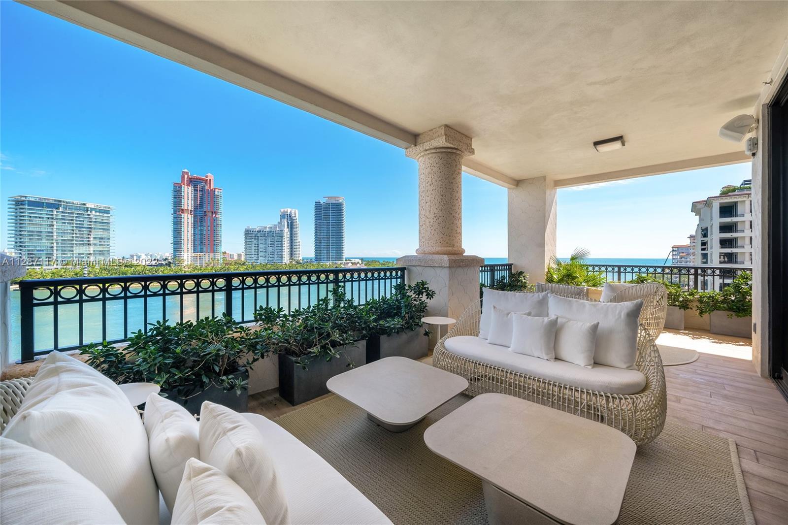 FISHER ISLAND - Residential
