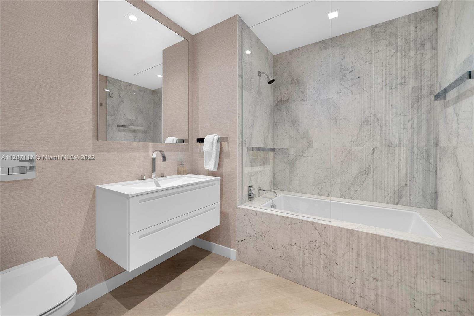 FISHER ISLAND - Residential