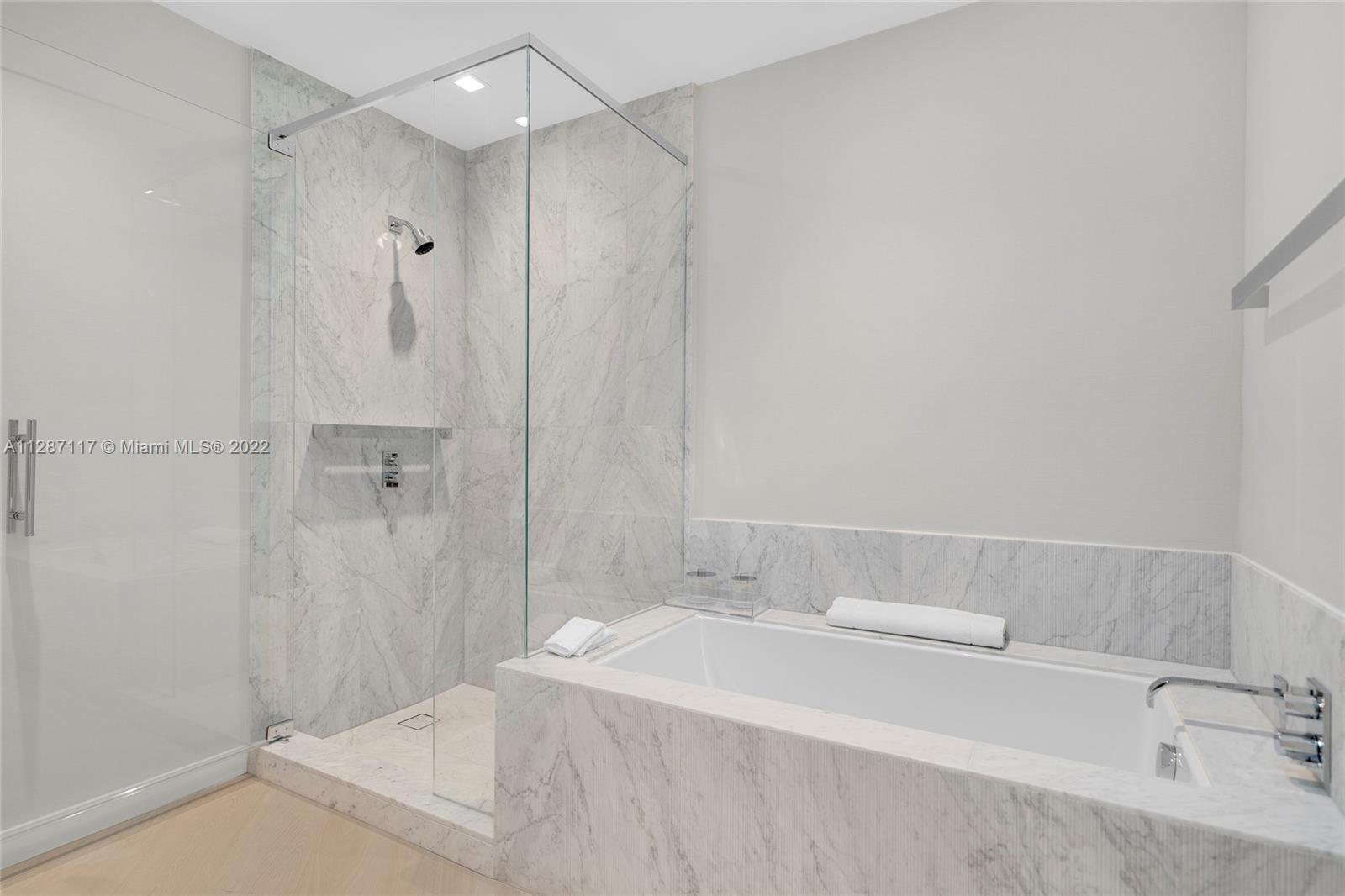 FISHER ISLAND - Residential