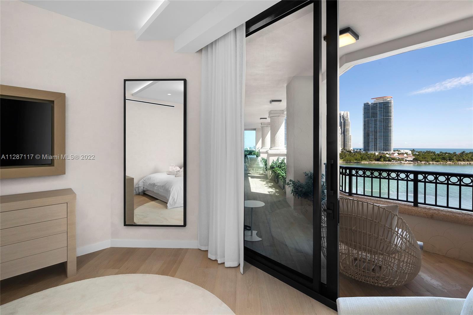 FISHER ISLAND - Residential