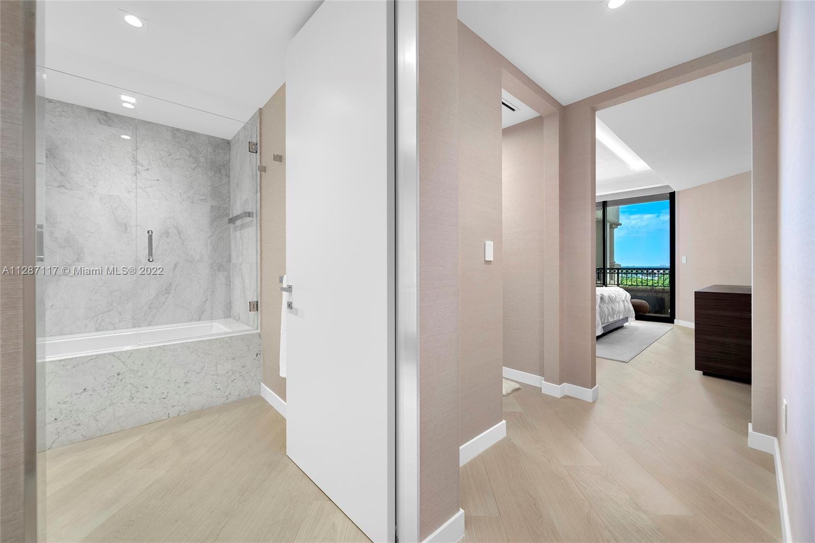 FISHER ISLAND - Residential