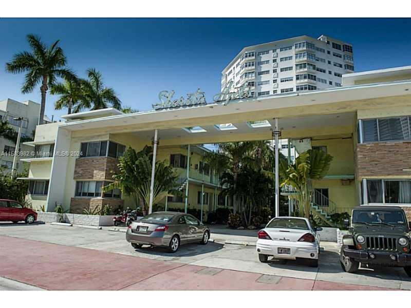 Rental Property at 1840 James Ave 22, Miami Beach, Miami-Dade County, Florida - Bedrooms: 1 
Bathrooms: 1  - $2,390 MO.