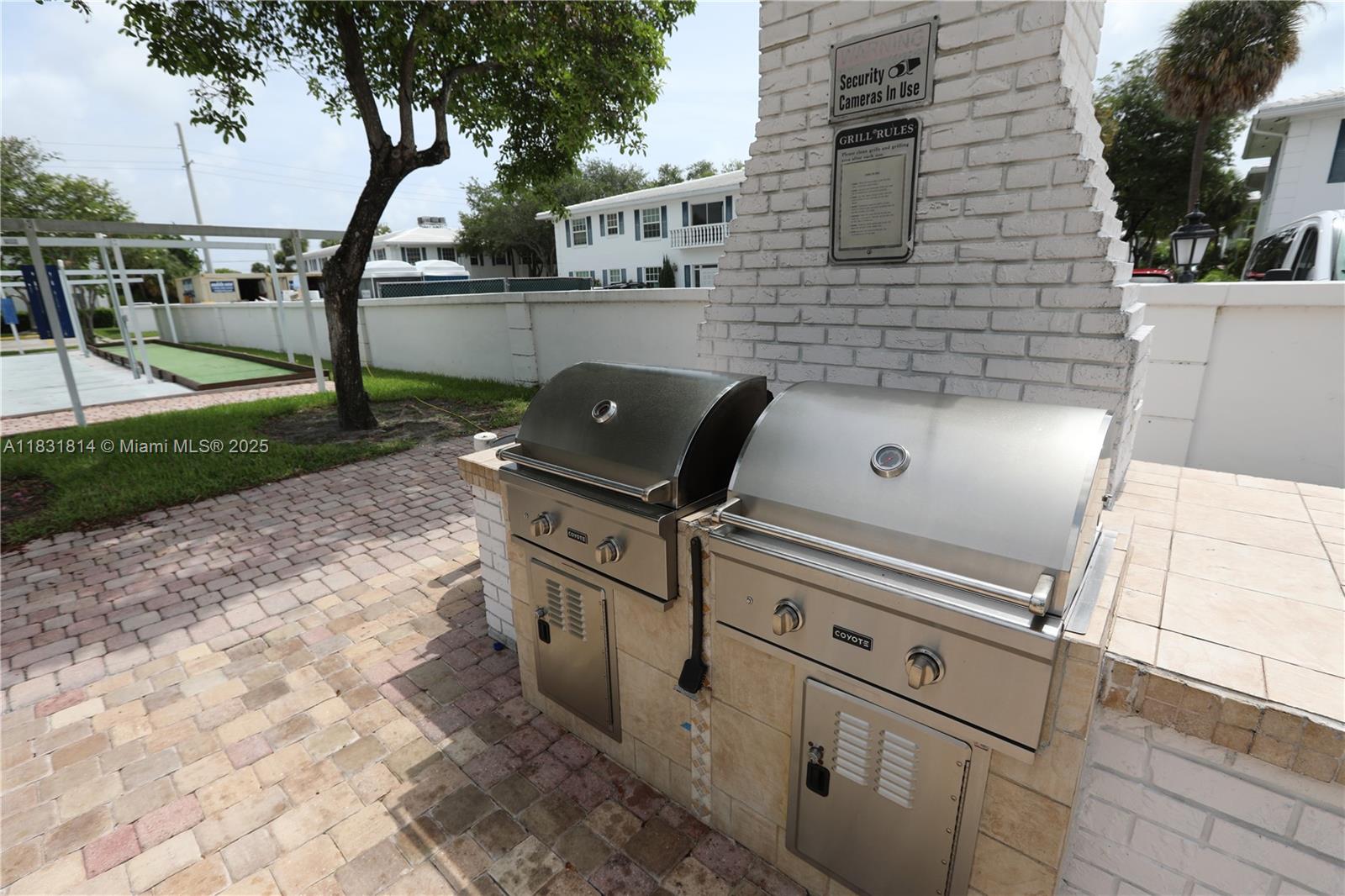 IMPERIAL POINT COLONNADES - Residential