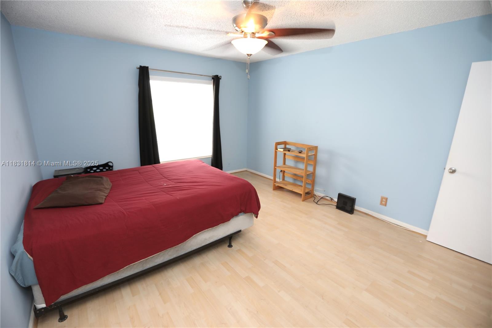 IMPERIAL POINT COLONNADES - Residential