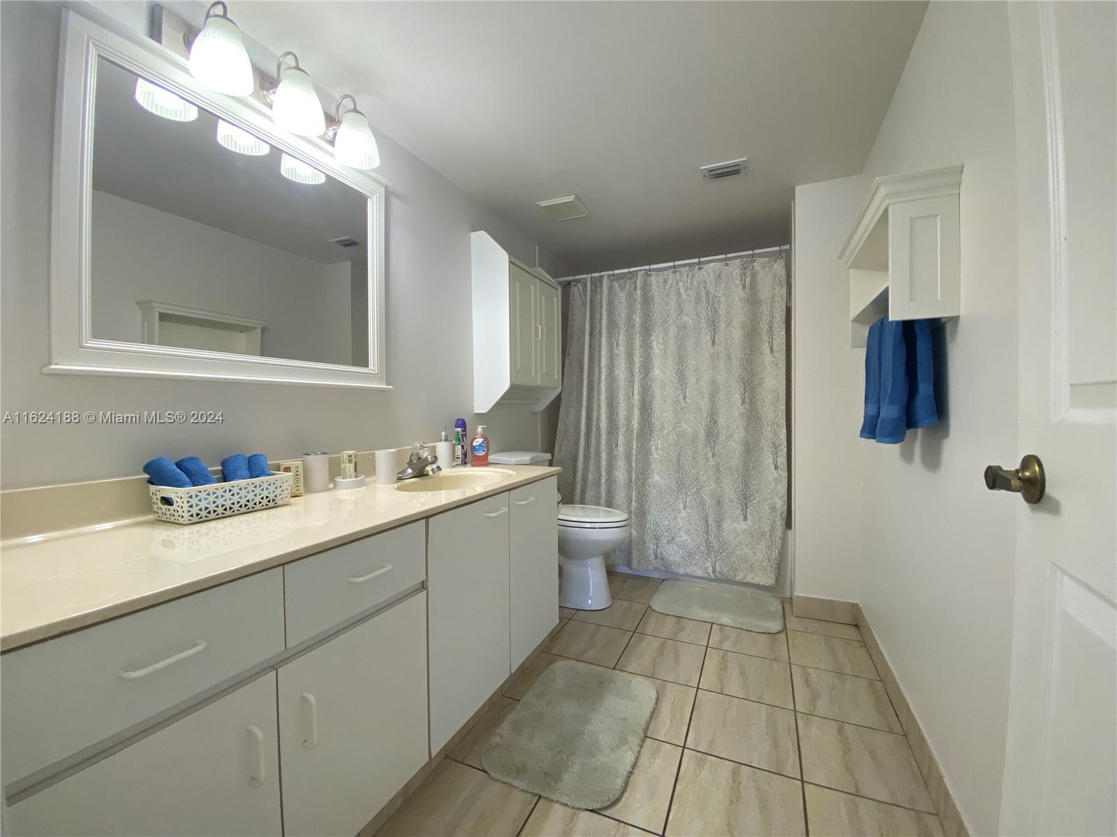 LE FRONTENAC CONDO - Residential Lease