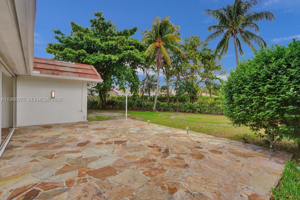 NORTH LAKE ESTATES - Residential