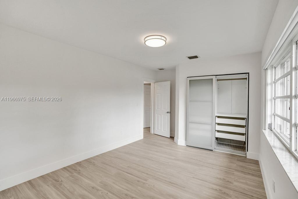 NORTH LAKE ESTATES - Residential