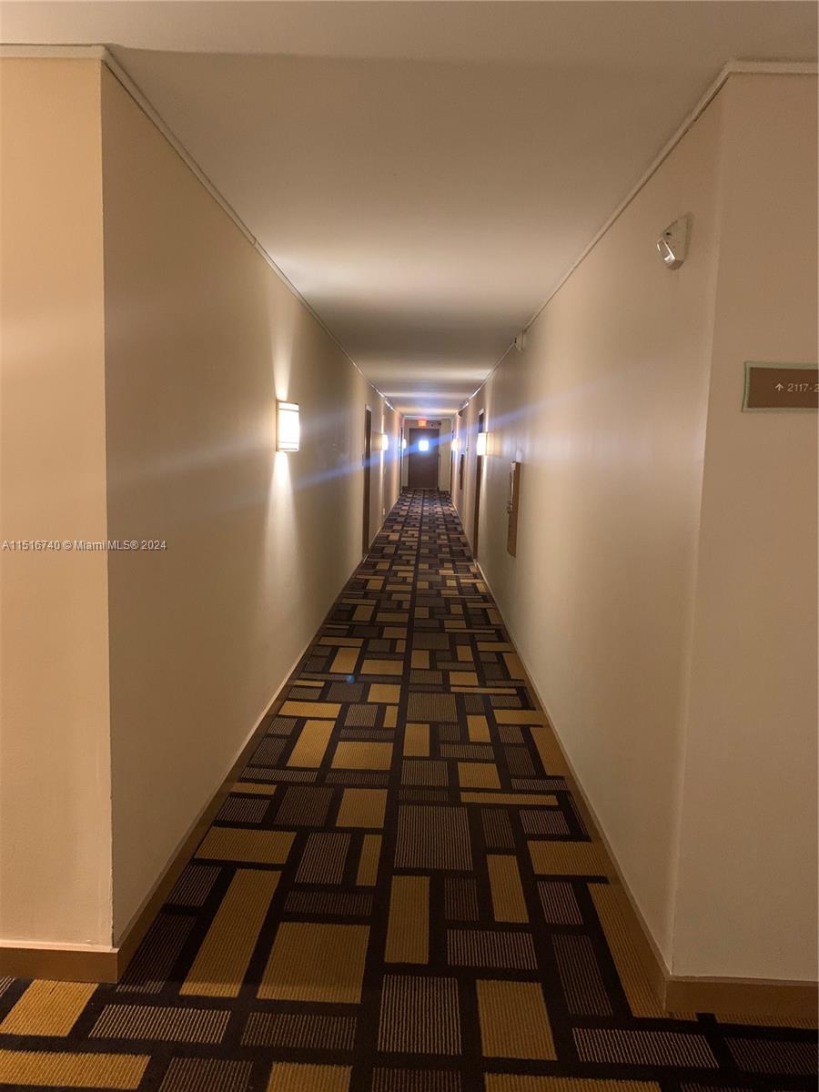 WINSTON TOWERS 400 CONDO - Residential
