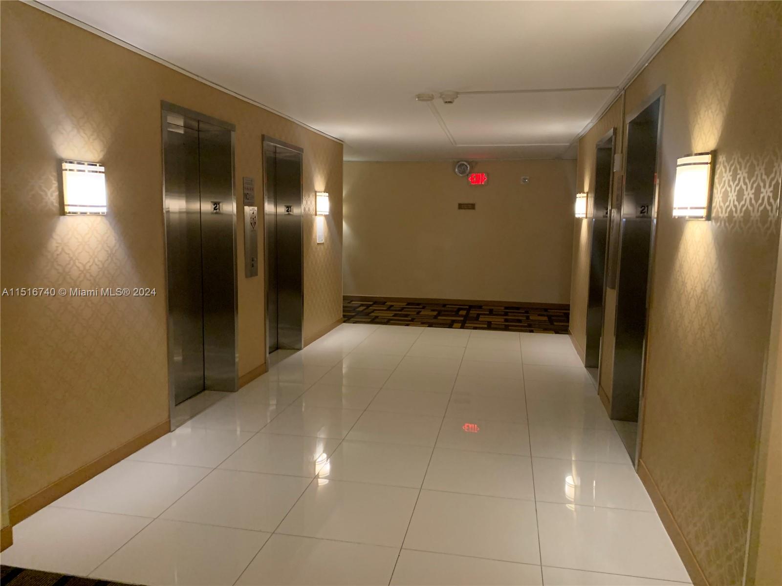 WINSTON TOWERS 400 CONDO - Residential
