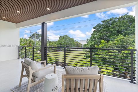 Tiny photo for 1321 NE 13th Ave, Fort Lauderdale, FL 33304 (MLS # A12006544)