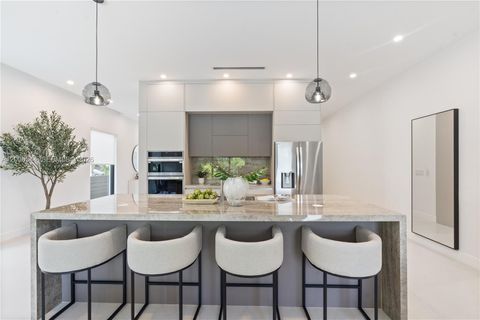 Tiny photo for 1321 NE 13th Ave, Fort Lauderdale, FL 33304 (MLS # A12006544)