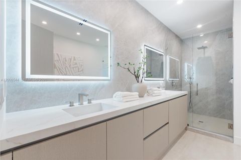 Tiny photo for 1321 NE 13th Ave, Fort Lauderdale, FL 33304 (MLS # A12006544)