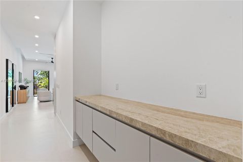 Tiny photo for 1321 NE 13th Ave, Fort Lauderdale, FL 33304 (MLS # A12006544)