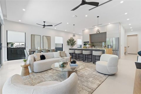 Tiny photo for 1321 NE 13th Ave, Fort Lauderdale, FL 33304 (MLS # A12006544)