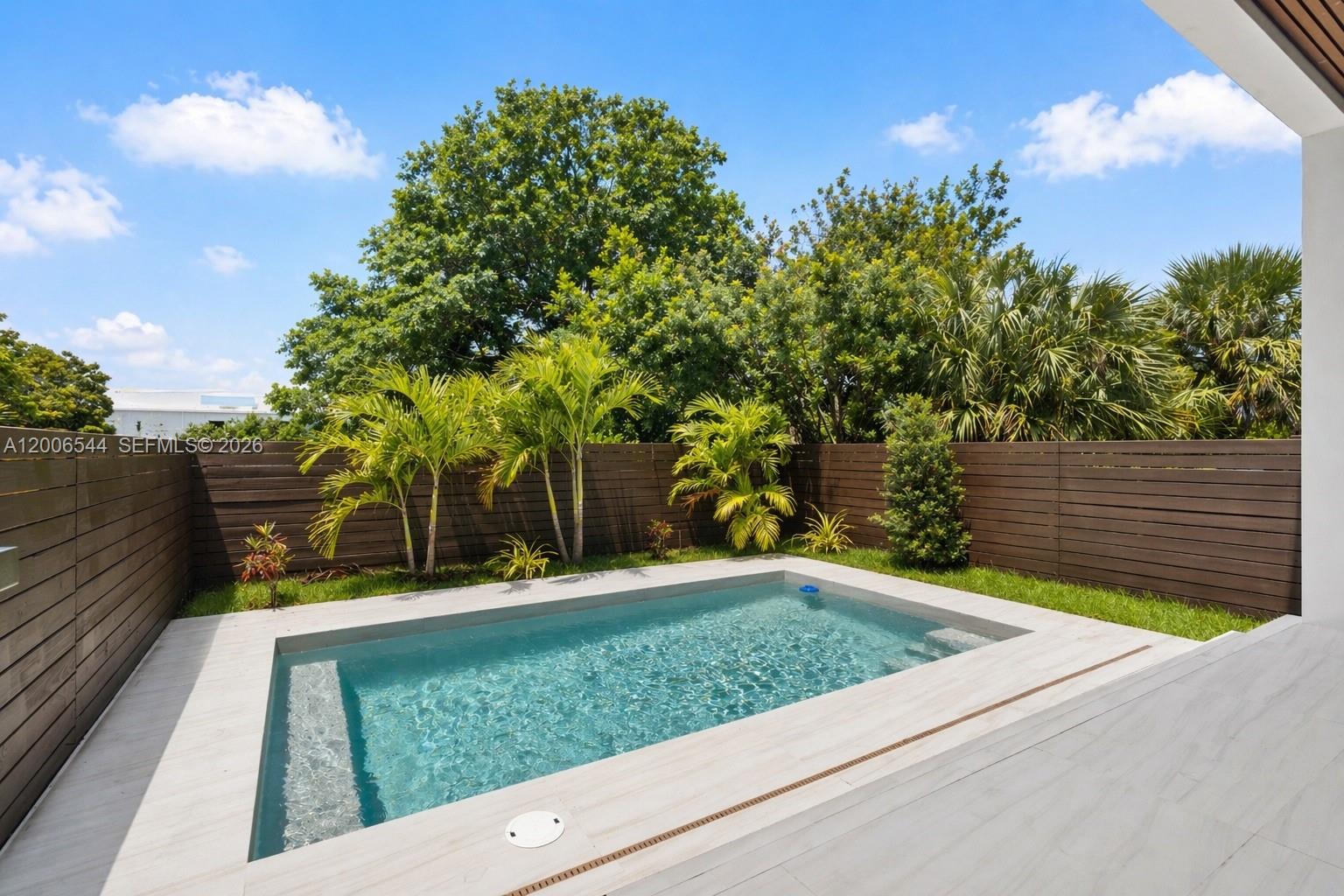 HOLIDAY HEIGHTS - Residential