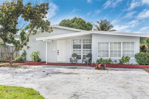 Single Family Residence in North Miami Beach FL 1710 173rd St.jpg
