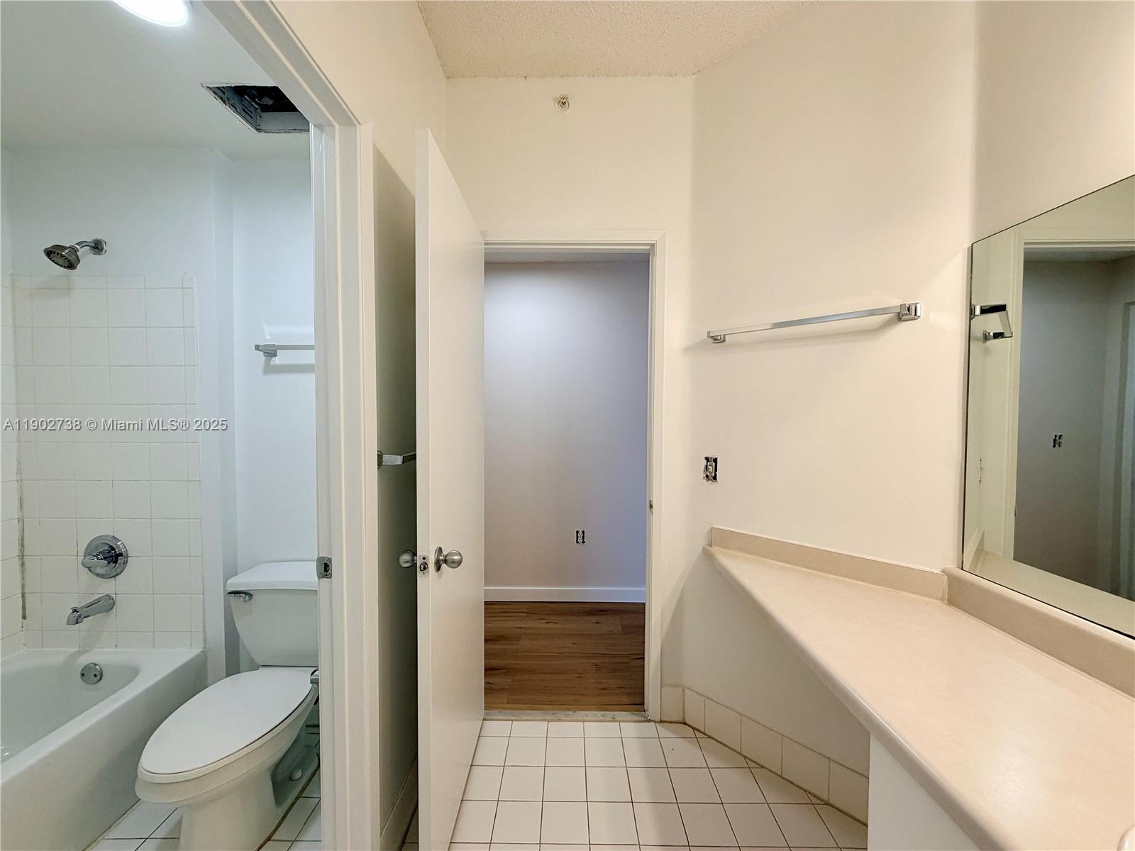 COURTYARDS AT DAVIE CONDO - Residential Lease