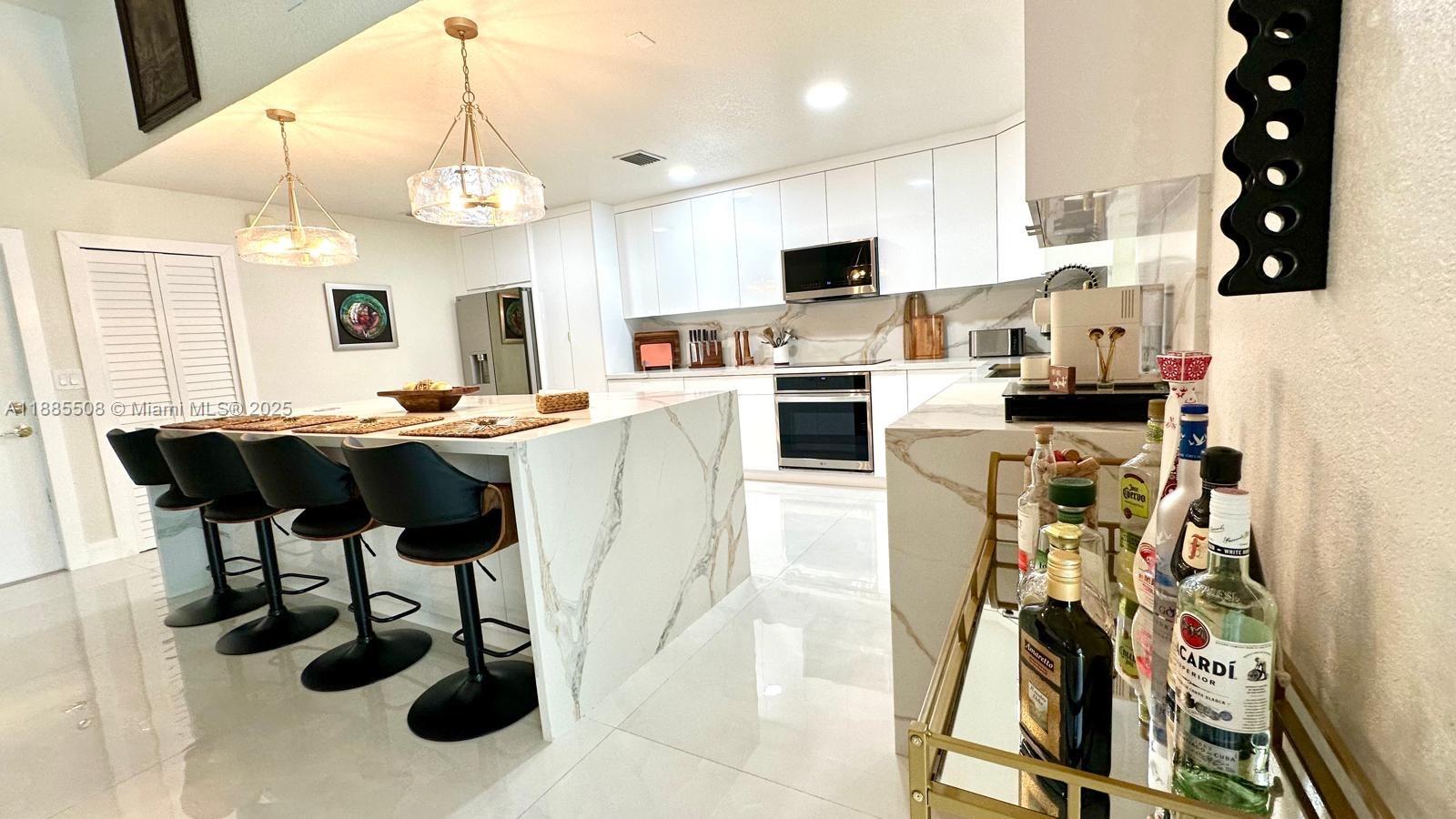 REDLANDS BEST 1ST ADDN - Residential Lease