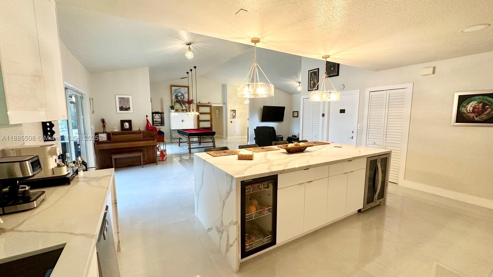 REDLANDS BEST 1ST ADDN - Residential Lease