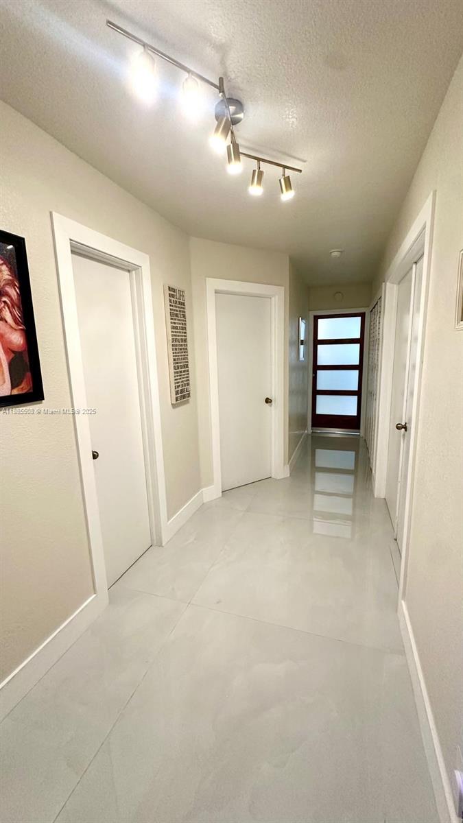 REDLANDS BEST 1ST ADDN - Residential Lease