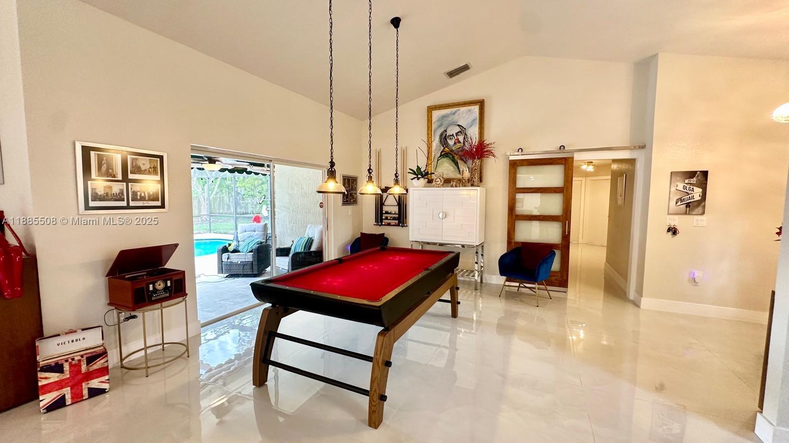 REDLANDS BEST 1ST ADDN - Residential Lease