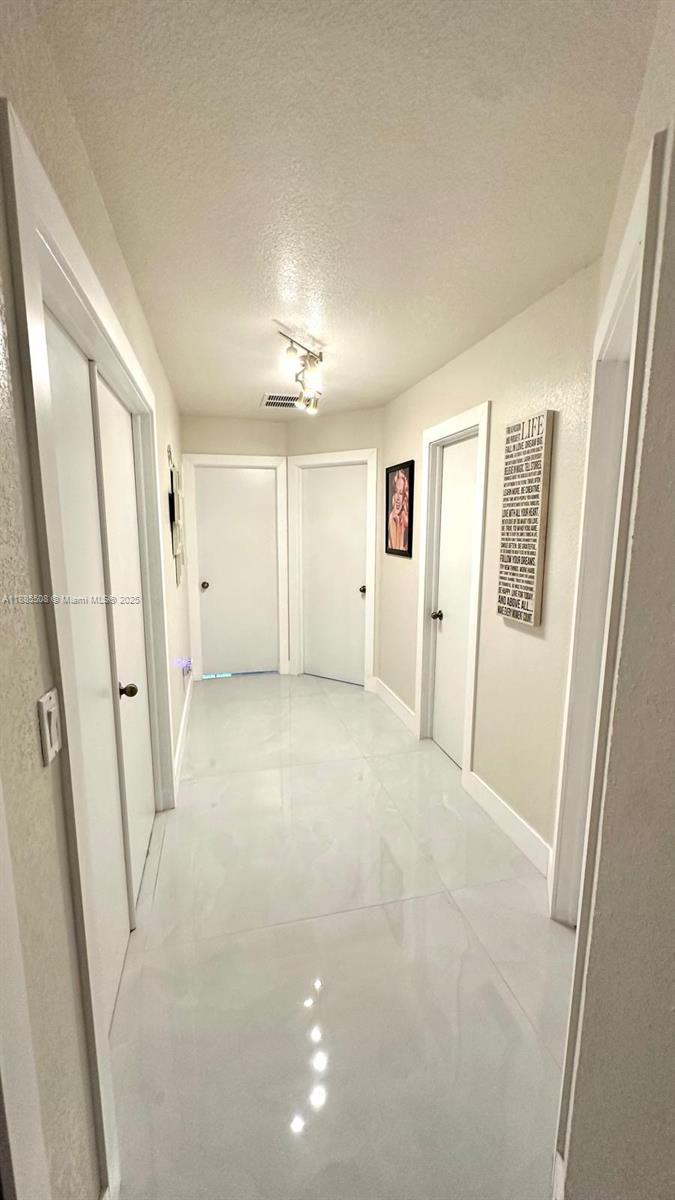 REDLANDS BEST 1ST ADDN - Residential Lease