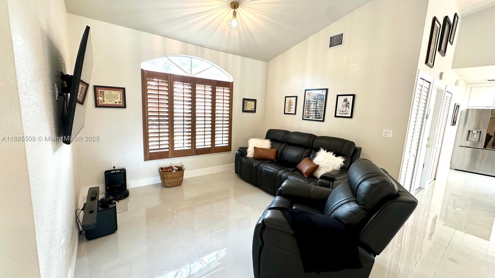 REDLANDS BEST 1ST ADDN - Residential Lease