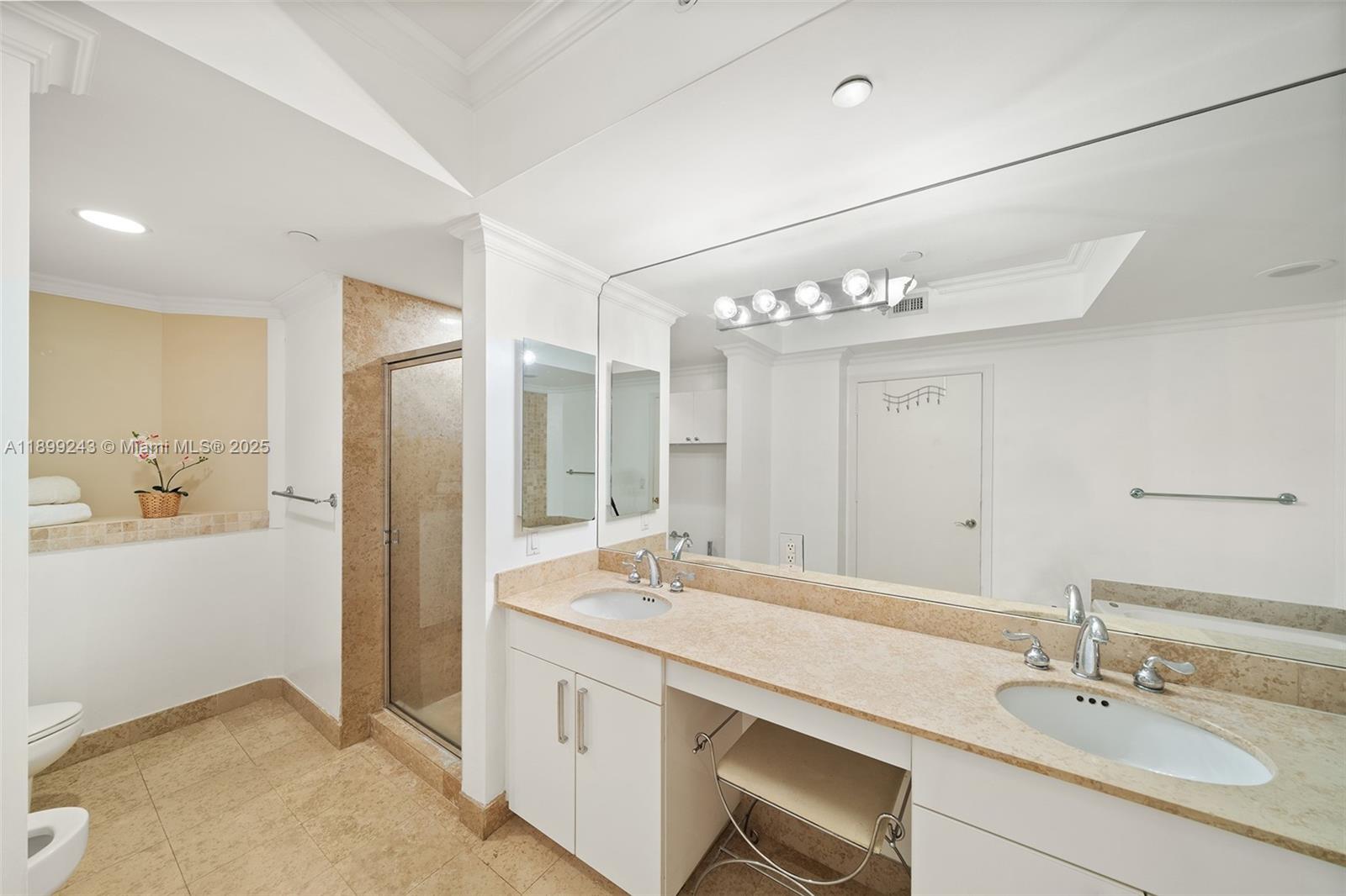 GREEN DIAMOND CONDO - Residential