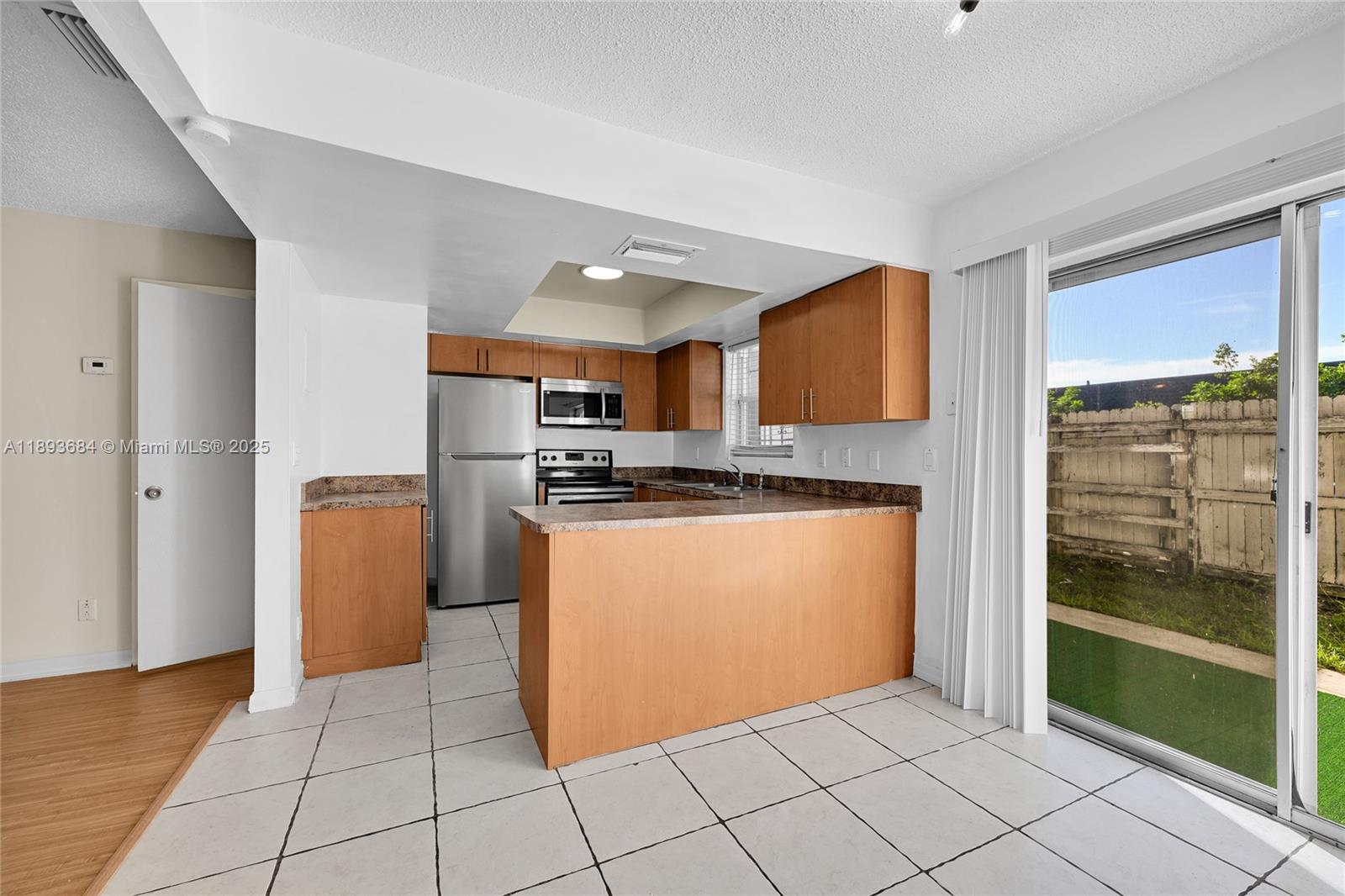 TAM OSHANTER GARDENS FAMI - Residential Lease