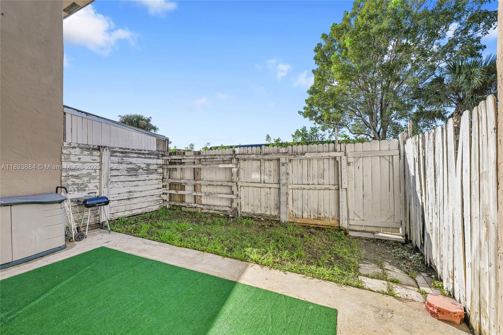 TAM OSHANTER GARDENS FAMI - Residential Lease
