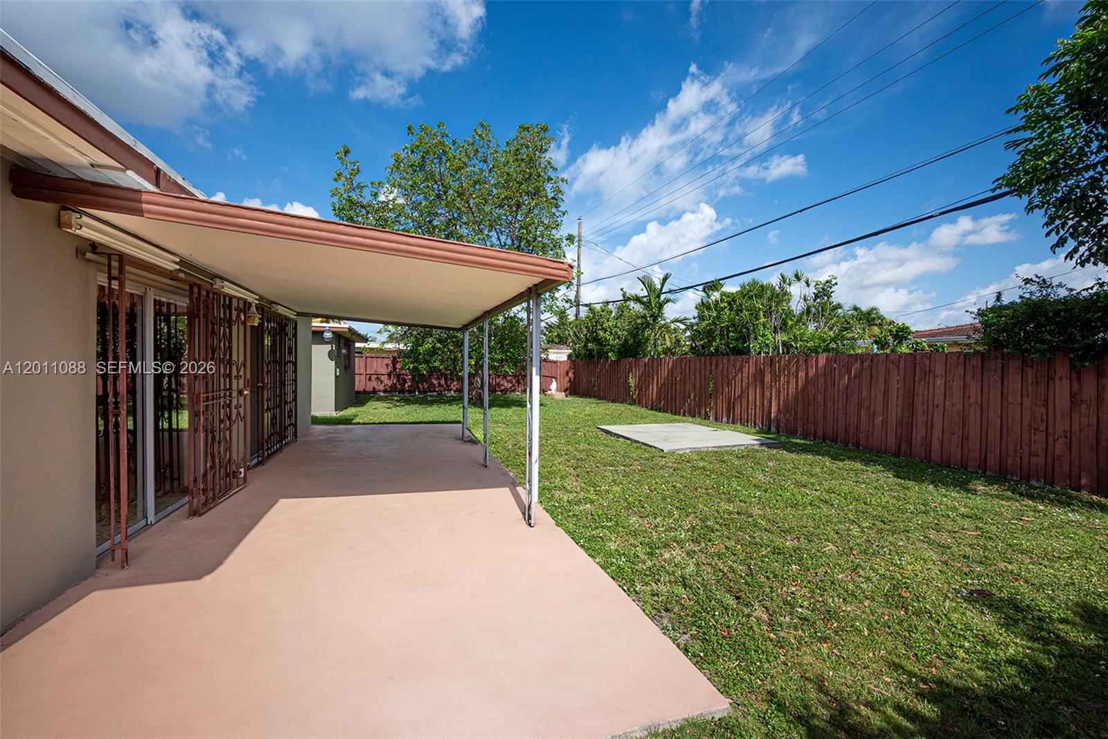 TROPICAL HIGHLANDS 1ST AD - Residential
