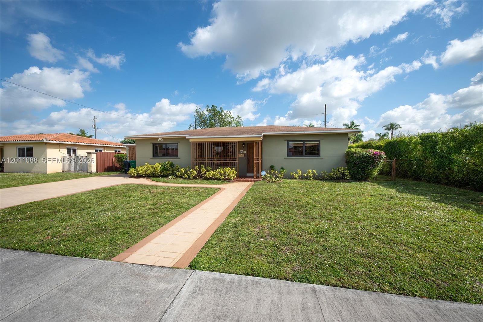 TROPICAL HIGHLANDS 1ST AD - Residential