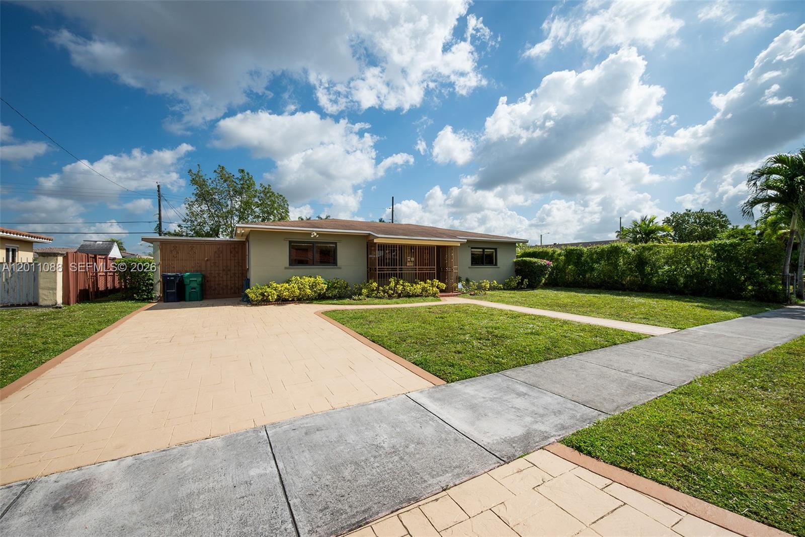 TROPICAL HIGHLANDS 1ST AD - Residential