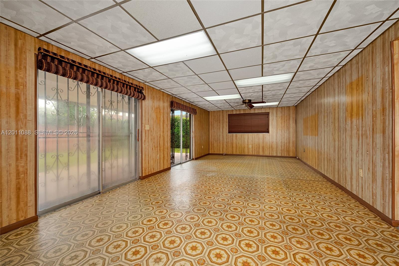 TROPICAL HIGHLANDS 1ST AD - Residential