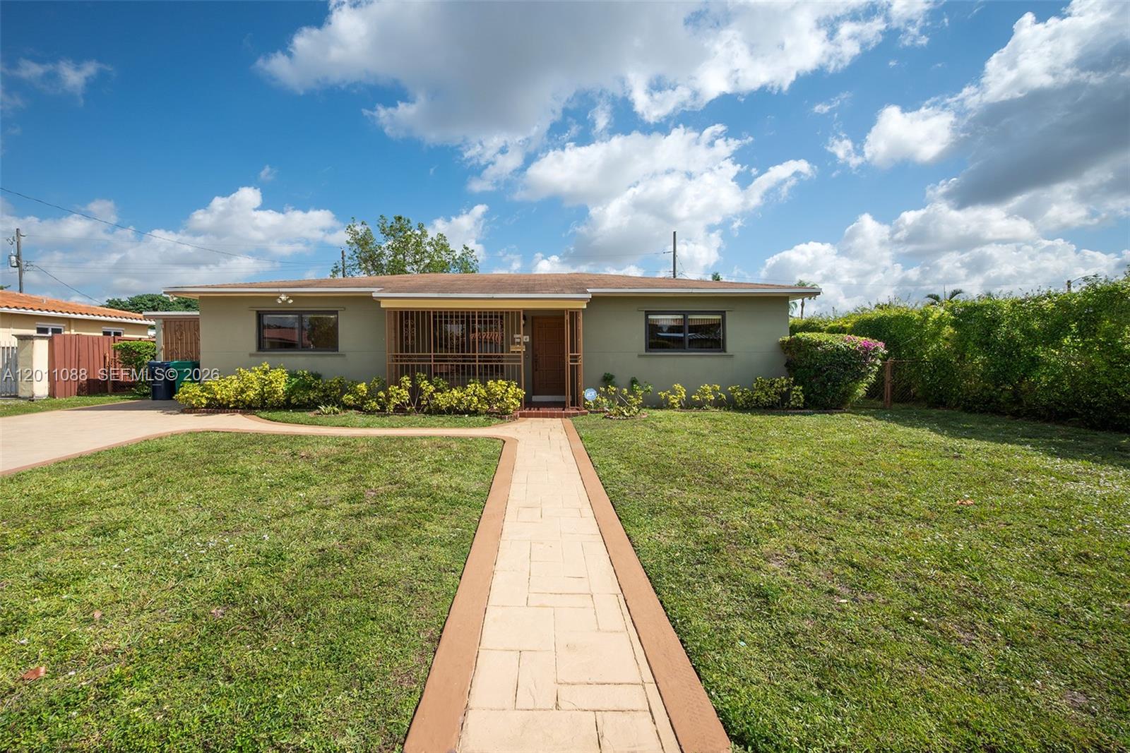 TROPICAL HIGHLANDS 1ST AD - Residential