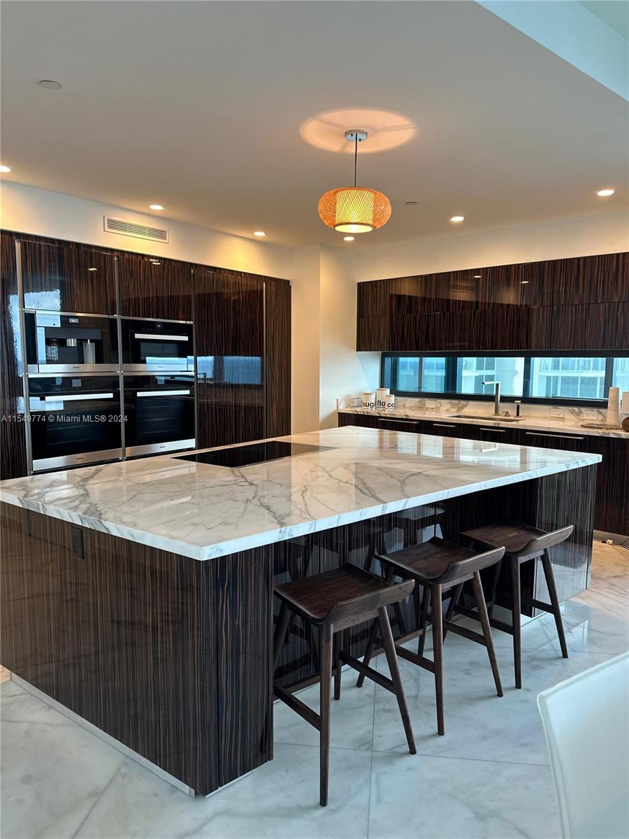 18555 COLLINS AVENUE COND - Residential