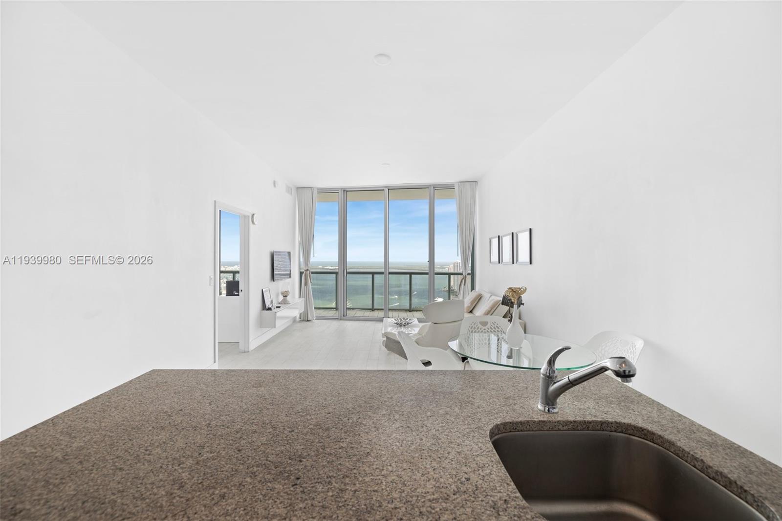 888 Biscayne Blvd 5002