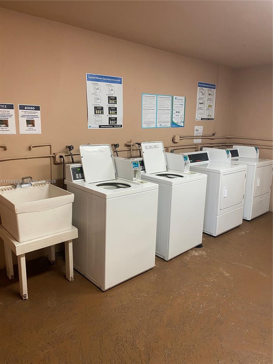 THE GARDENS OF KENDALL CO - Residential Lease